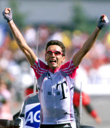 Đuzepe Guerini je, ipak, uspeo da trijumfuje na Alp d' Uezu.