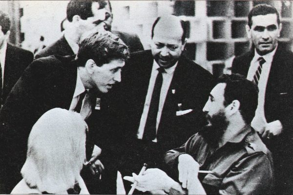 Fidel Kastro i Bobi Fišer su opušteno proćaskali.