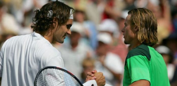 Lejton Hjuit i Rodžer Federer - 