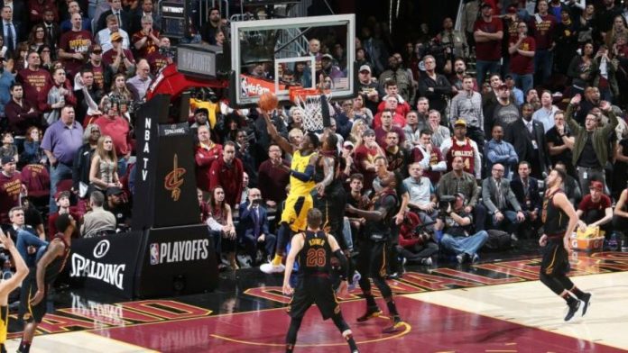 Sudijsko guranje Lebrona ili čista "banana"?