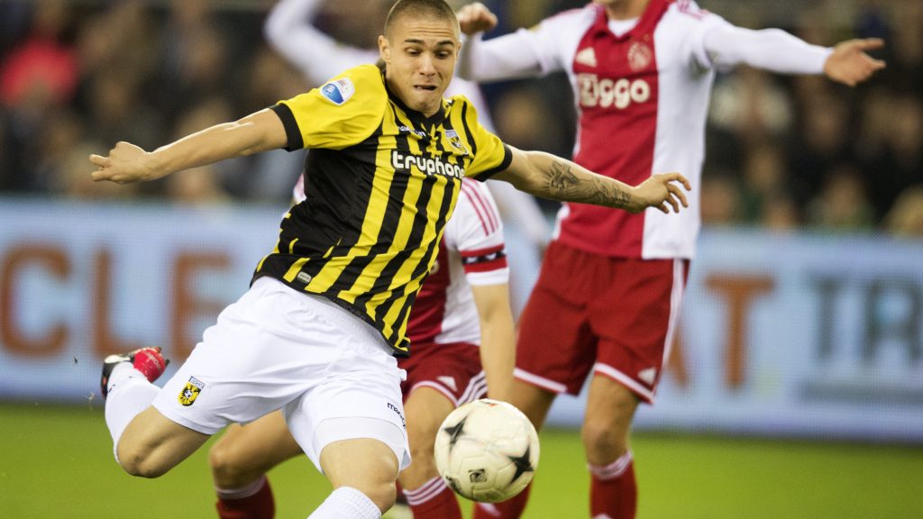 Uroš Đurđević je postigao spektakularan gol protiv Ajaksa.
