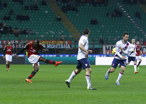Baloteli je postigao gol sa skoro 40 metara.