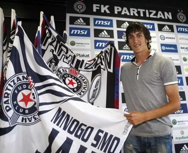 Stefan Savić je najskuplje plaćen igrač u prelaznom roku poznatom kao Partizanova transfer bajka.